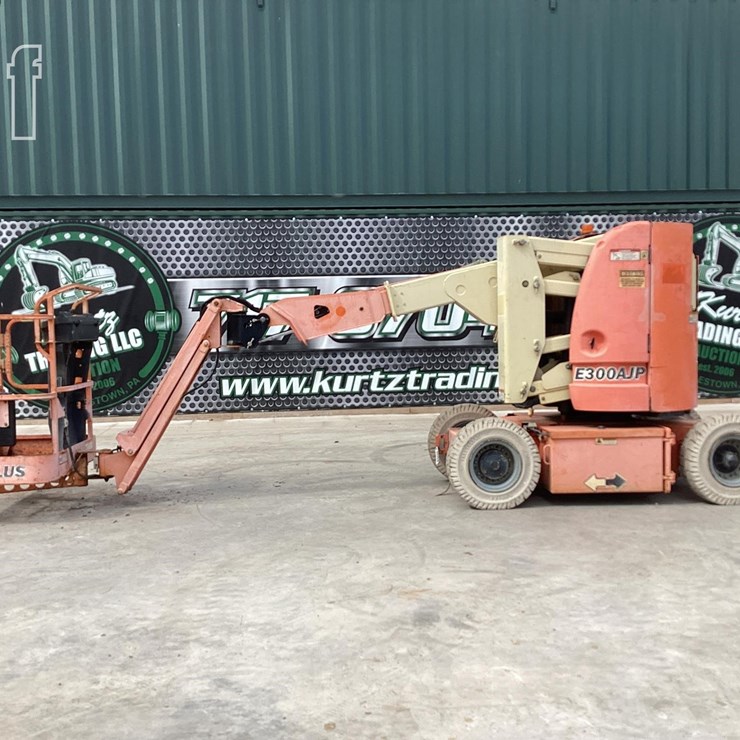 2005 JLG E300AJP