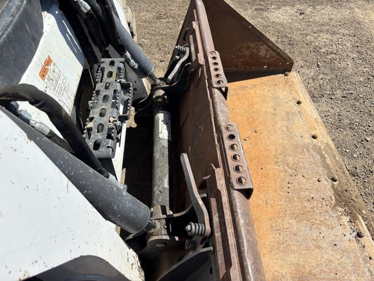 2018-bobcat-s570-image-11