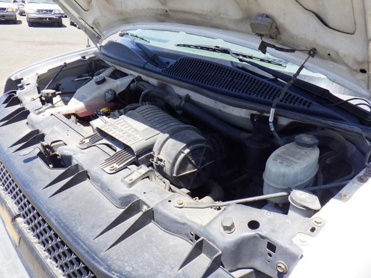 2013-chevrolet-express-3500-image-11