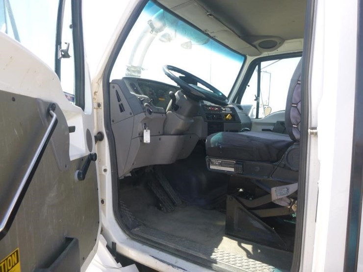 2000-vactor-2100-image-18