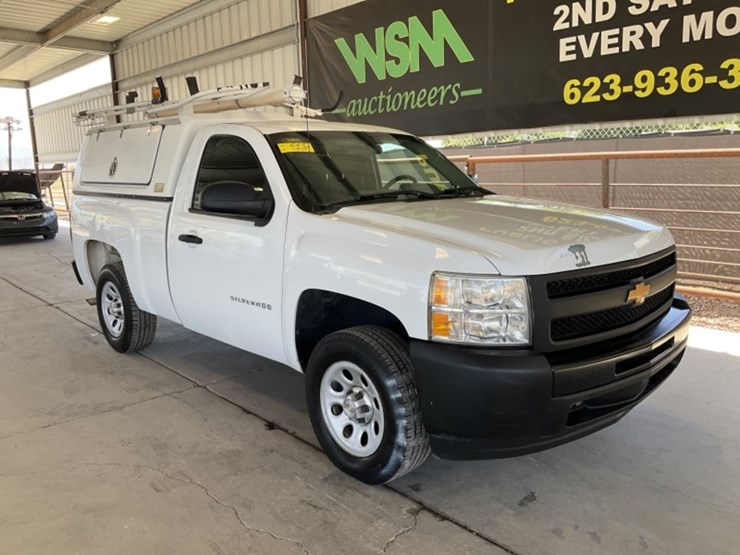 2013-chevrolet-silverado-1500-image-2