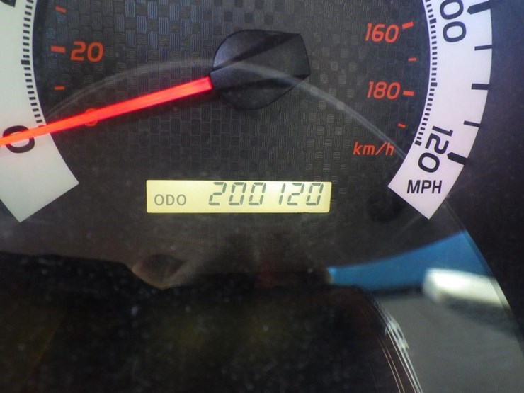 2014-toyota-tacoma-image-13