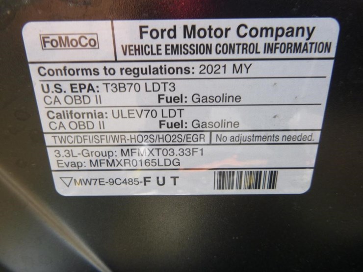 2021-ford-explorer-image-12