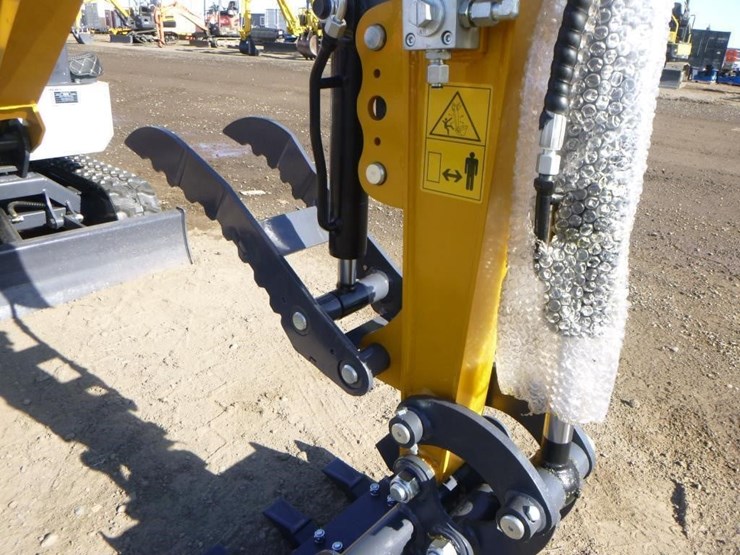 2025-sdlanch-sdle20-hydraulic-excavator-image-12