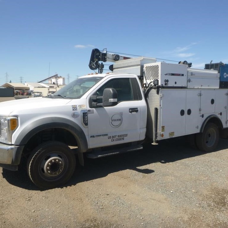 2017 FORD F550