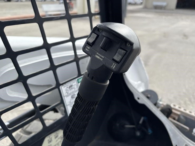 2018-bobcat-s550-image-22