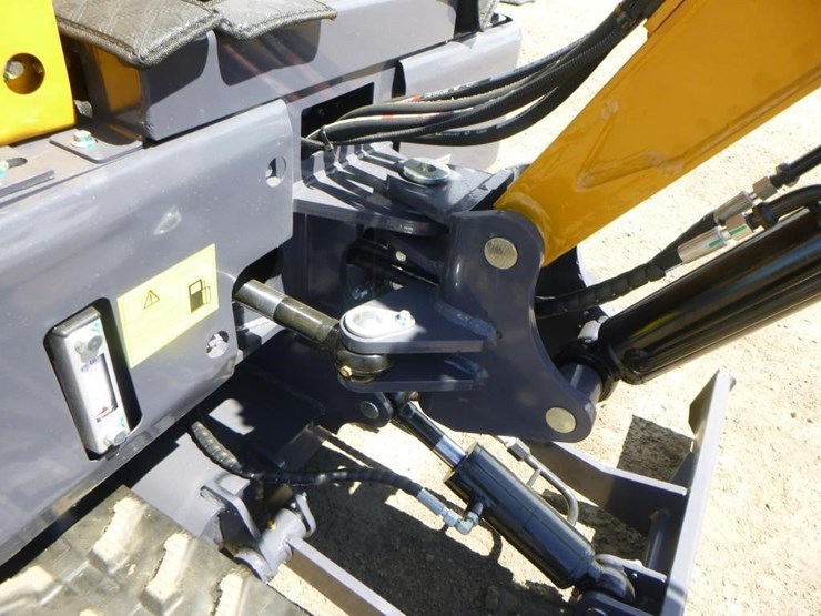 2025-cfg-mx20r-hydraulic-excavator-image-18