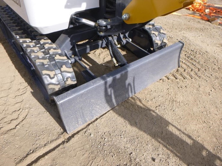 2025-sdlanch-sdle20-hydraulic-excavator-image-17