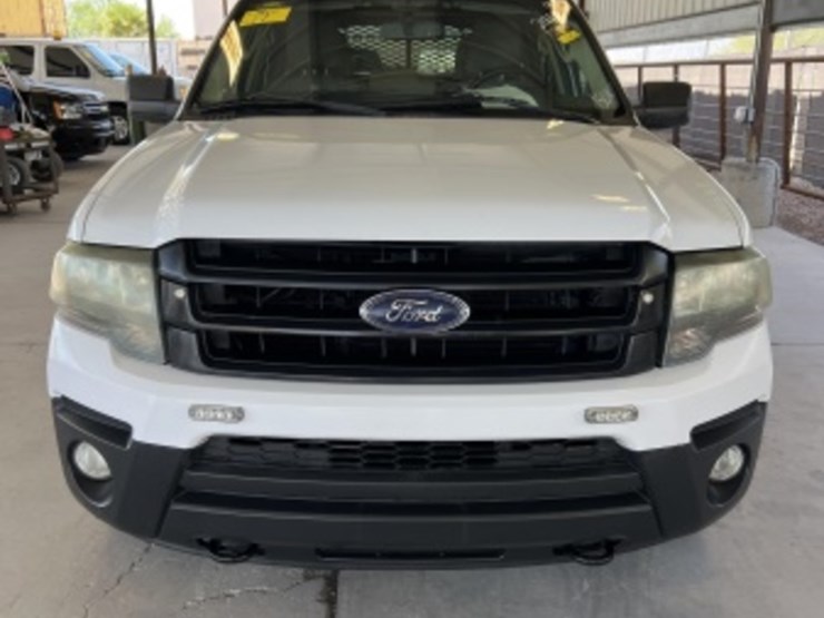 2016-ford-expedition-image-3