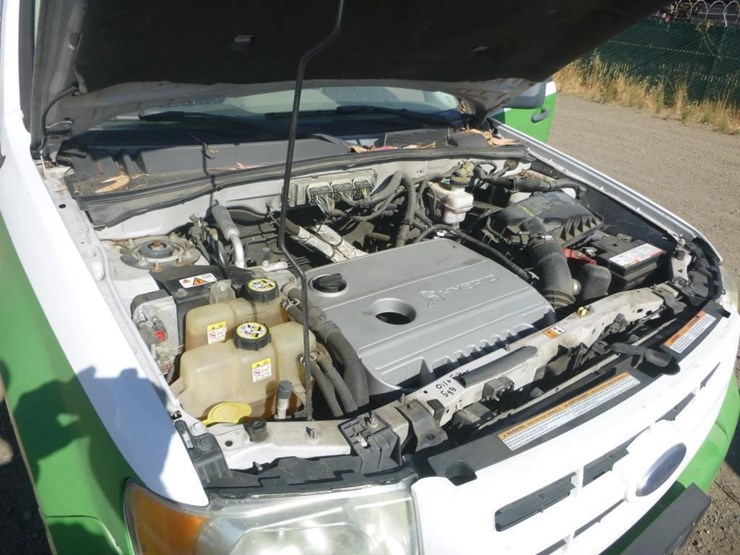 2009-ford-escape-image-11