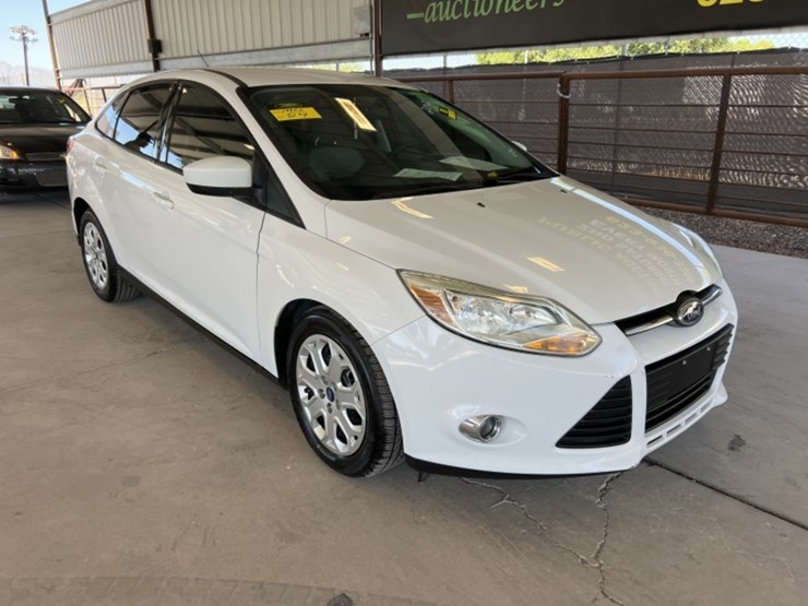 2012-ford-focus-se-sdn-image-2