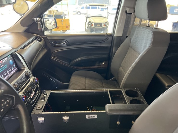 2018-chevrolet-tahoe-image-18