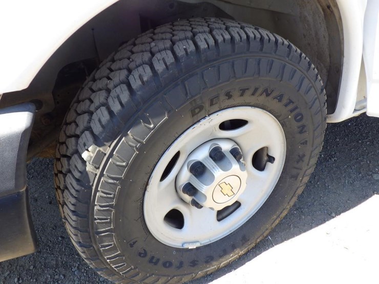 2013-chevrolet-express-3500-image-13