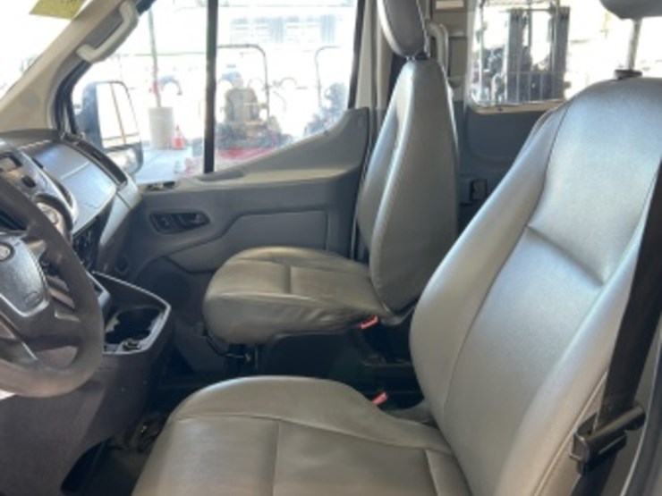 2017-ford-transit-image-21