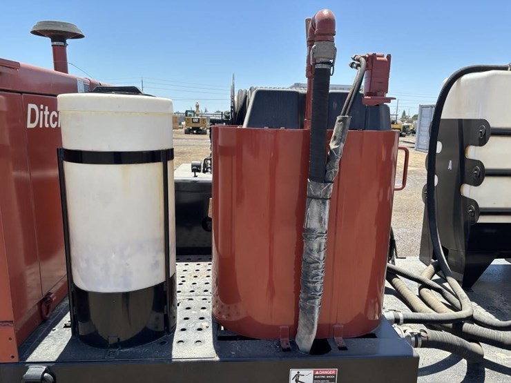 ditch-witch-fluid-pac-85-image-5