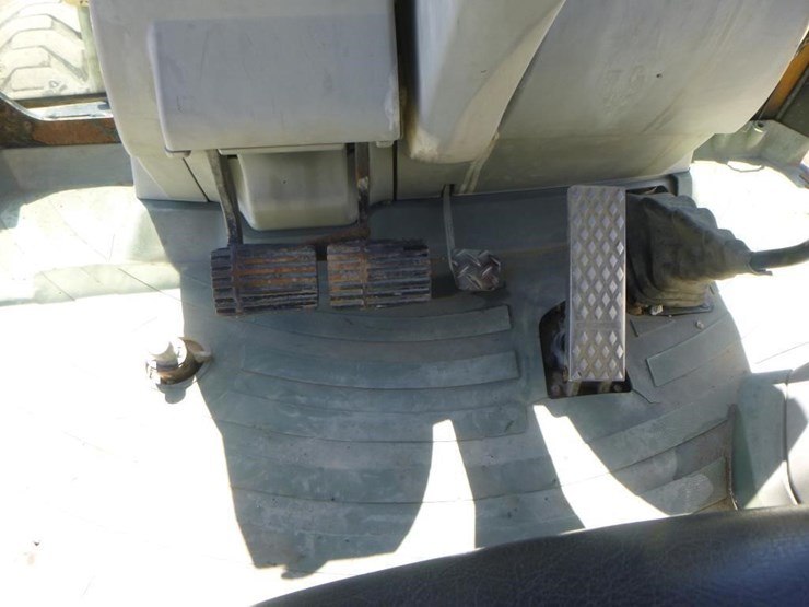 2011-caterpillar-420e-image-30