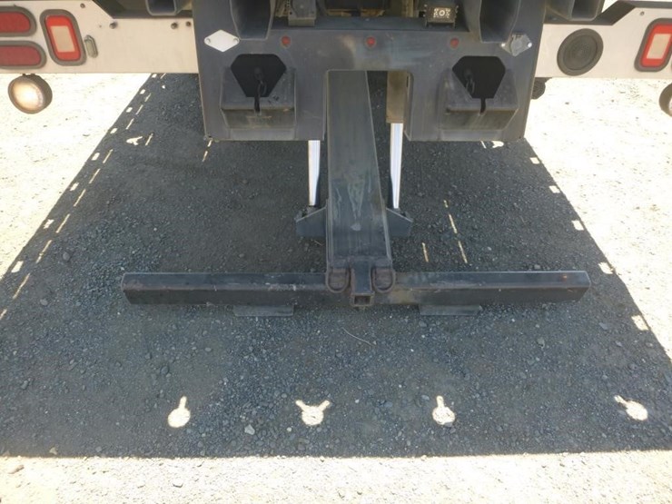 2013-ford-f650-image-17