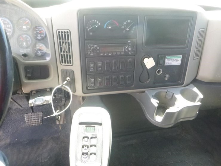 2012-international-durastar-4400-image-13