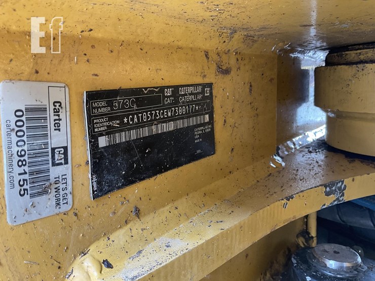 2015-caterpillar-573c-image-18