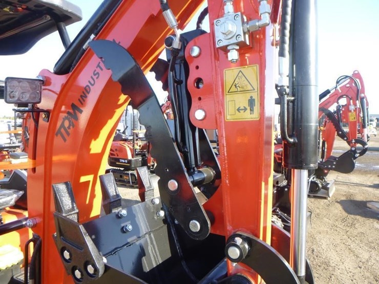 2025-tpm-16-hydraulic-excavator-image-12