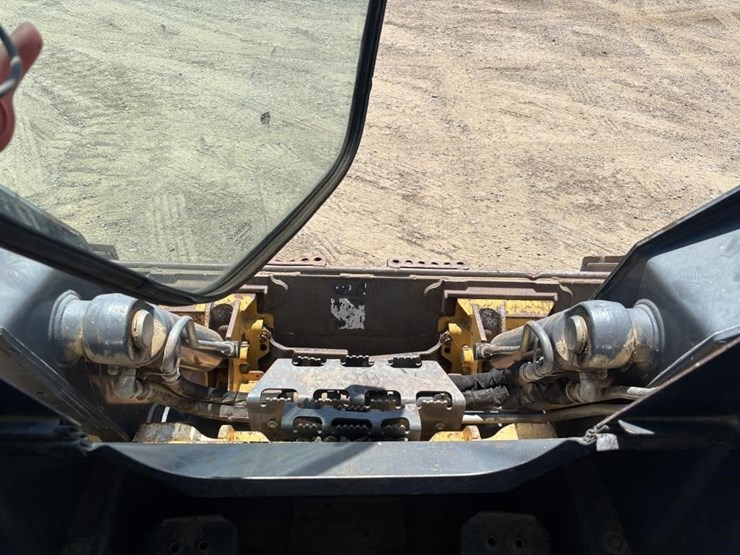 2015-deere-333e-image-20