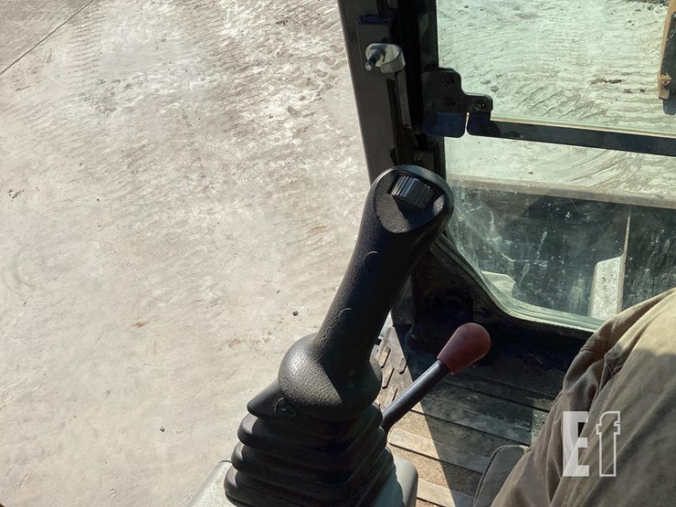 2022-bobcat-e60-image-22