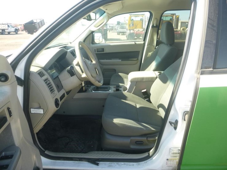 2009-ford-escape-image-8