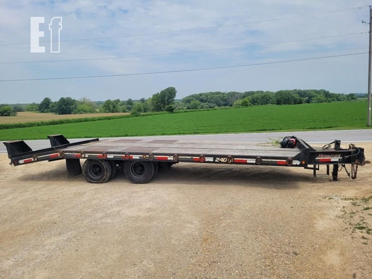 2015-interstate-heavy-duty-trailer-image-4
