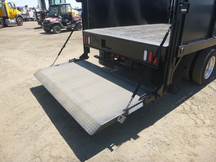 2012-ford-f550-image-11