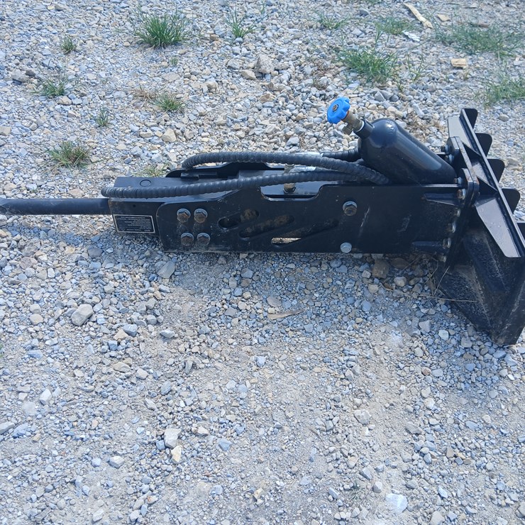 #20468 • GIYI Breaker Hammer Mini Skid Steer Attachment