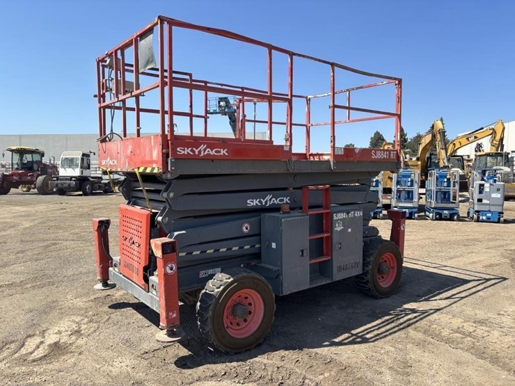 skyjack-sj8841rt-image-1
