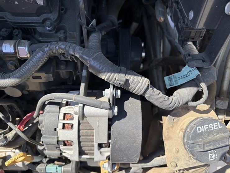 2018-bobcat-s570-image-35