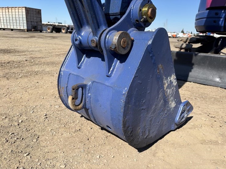 komatsu-pc28uu-image-12