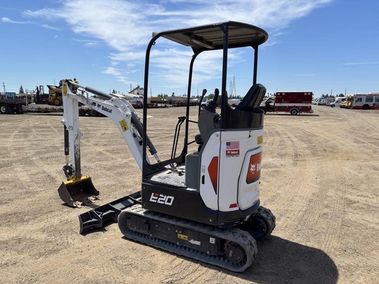 2022-bobcat-e20-image-4