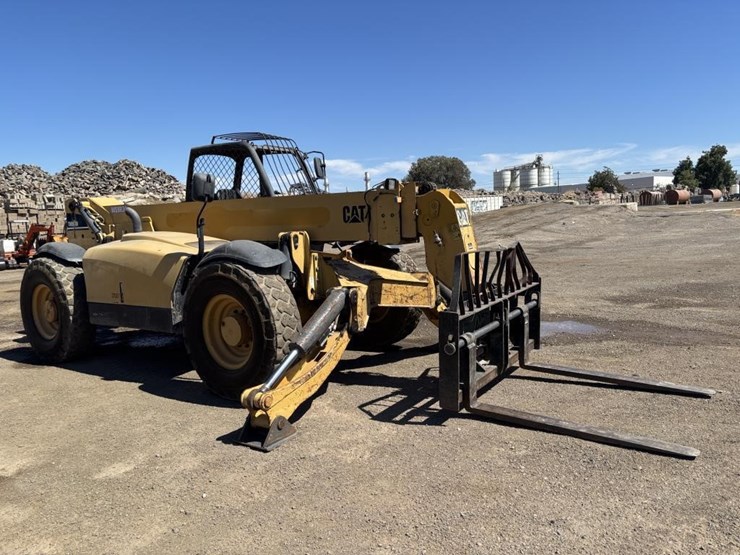 2004-caterpillar-th560b-image-2