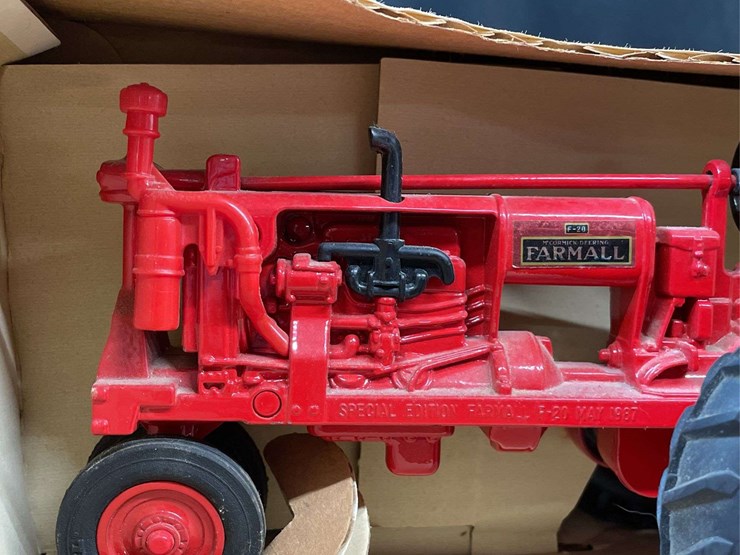 1/16-farmall-f20-special-edition-nib-ertl-image-10