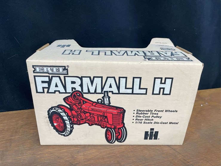 (3)-1/16-farmall-200,-disk,-elevator-ertl-image-4