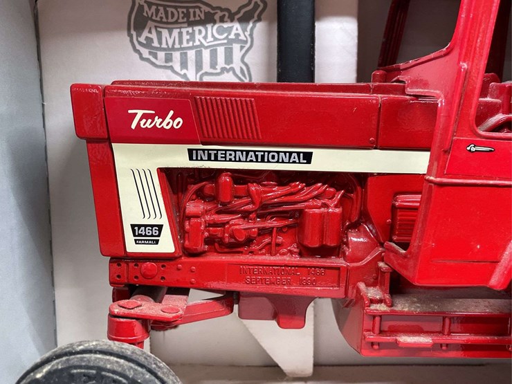 1/16-ih-1466-nib-ertl-image-10