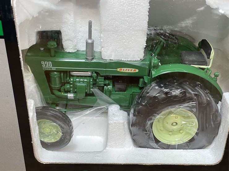 oliver-990-image-2
