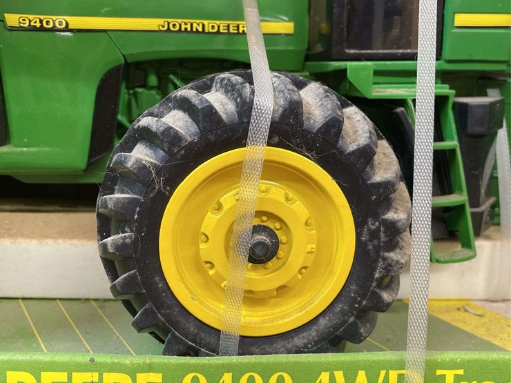 1/16-john-deere-9400-collector-nib-ertl-image-9