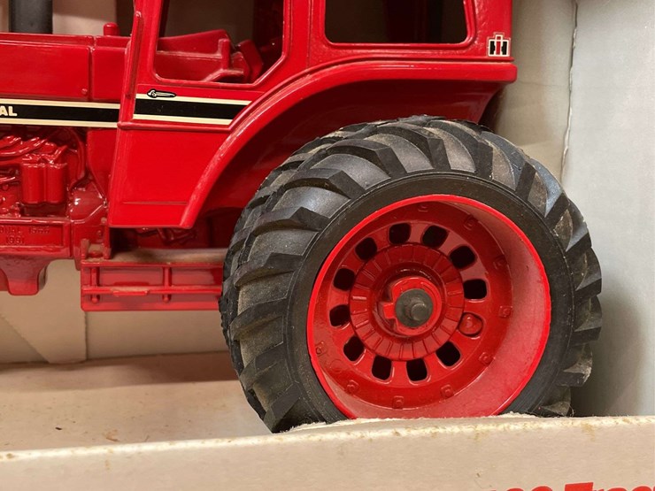 1/16-ih-1566-nib-ertl-image-13