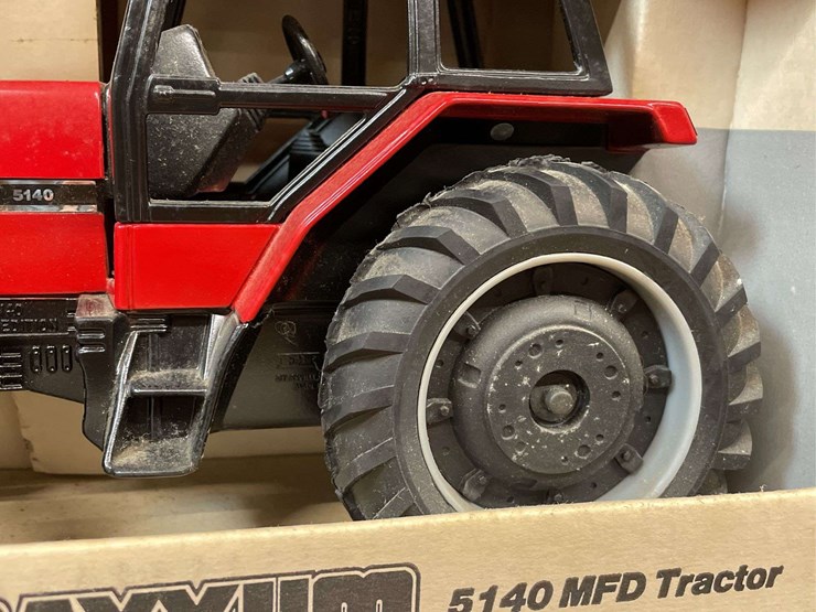 1/16-case-ih-maxxum-5140-special-edition-nib-ertl-image-12