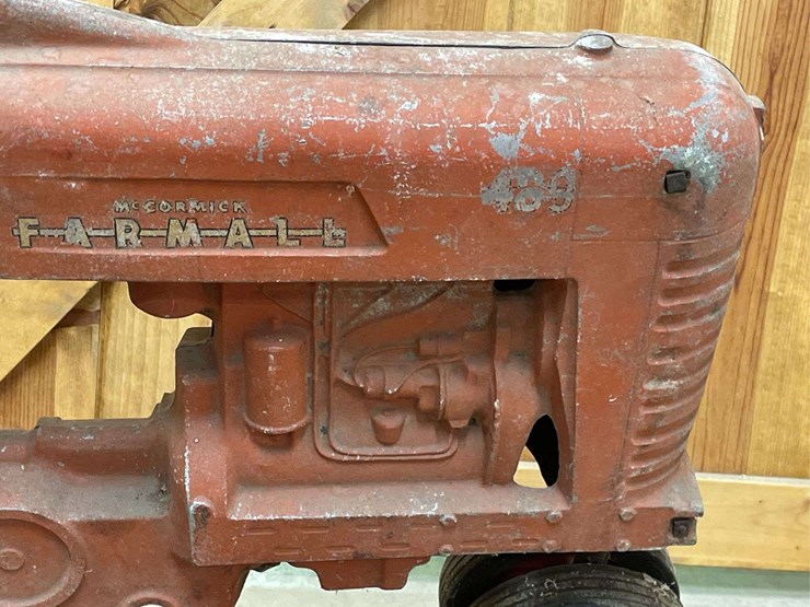 farmall-400-pedal-tractor-eska-image-33