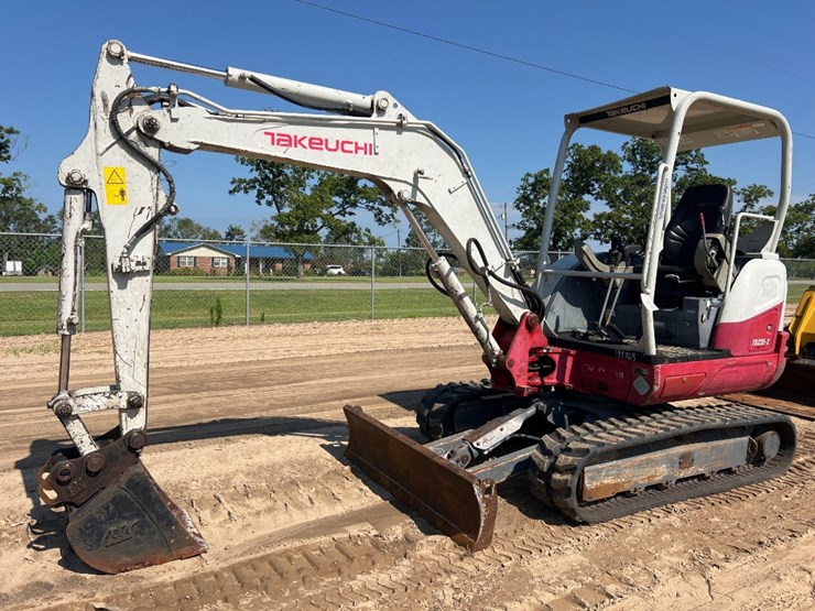 2016-kubota-rtv-x900-image-8