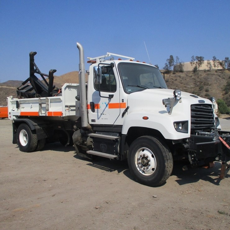2021 FREIGHTLINER 114SD
