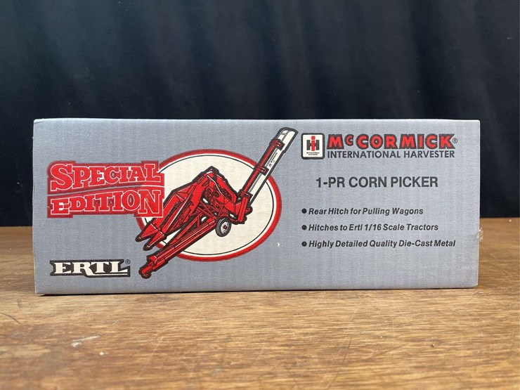 1/16-mccormick-picker-special-edition-nib-ertl-image-4