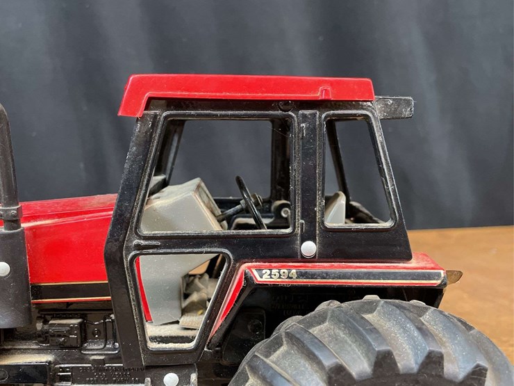 1/16-case-ih-2594-las-vegas-nib-ertl-image-13