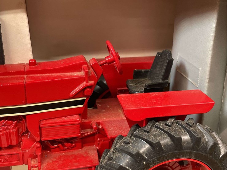 1/16-ih-966-nib-ertl-image-13