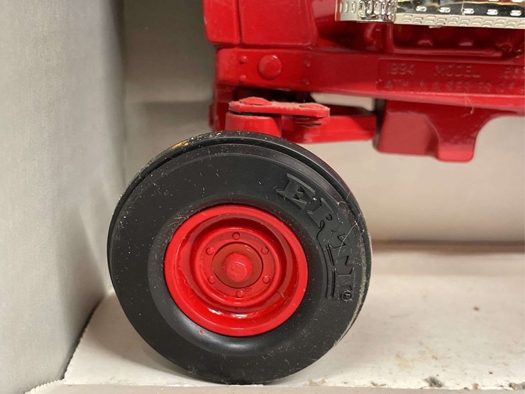 1/16-ih-1568-nib-ertl-image-8