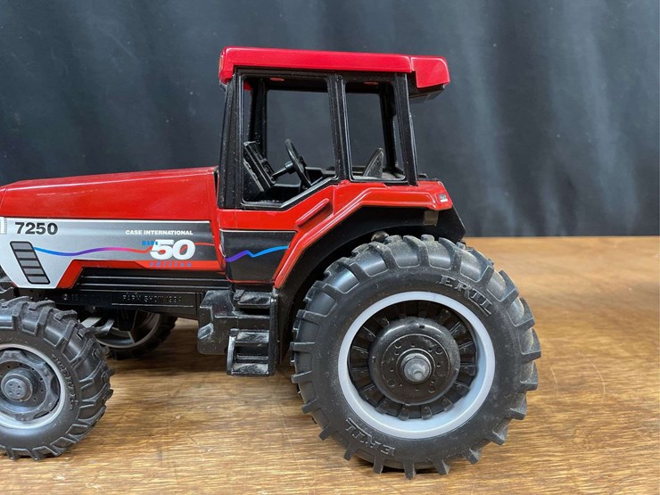 1/16-case-ih-magnum-7250-mark-50-1994-farm-show-nib-ertl-image-12